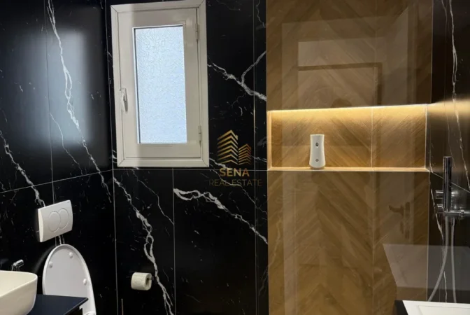 Tirane, jepet me qera apartament 1+1+Ballkon Kati 1, 60 m² 800 € (Liqeni i Thate)