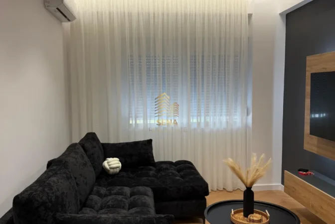 Tirane, jepet me qera apartament 1+1+Ballkon Kati 1, 60 m² 800 € (Liqeni i Thate)