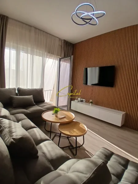 Tirane, jepet me qera apartament 2+1 Kati 4, 76 m² 900 € (ZOGU I ZI)