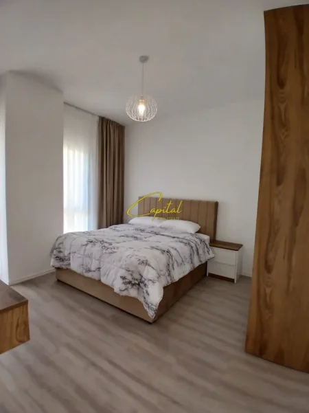 Tirane, jepet me qera apartament 2+1 Kati 4, 76 m² 900 € (ZOGU I ZI)
