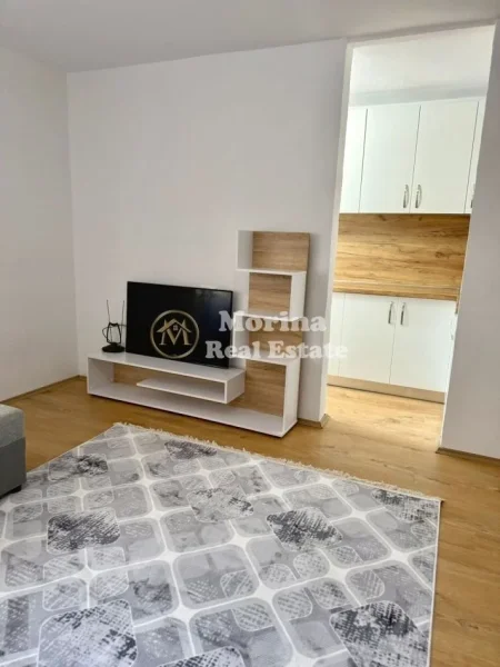 Tirane, jepet me qera apartament 1+1 Kati 2, 64 m² 500 € (Rruga Bardhyl)