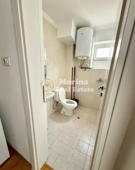 Tirane, jepet me qera apartament 1+1 Kati 2, 64 m² 500 € (Rruga Bardhyl)