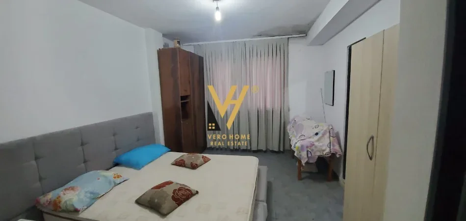 Tirane, jepet me qera apartament 1+1+Ballkon Kati 5, 60 m² 400 € (BRRYL)