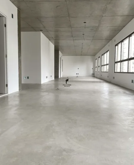 Tirane, jepet me qera zyre Kati 1, 170 m² 4.000 € (KOMUNA E PARISIT)