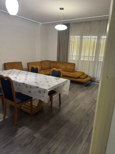 Tirane, jepet me qera apartament 2+1 Kati 3, 90 m² 550 € (ASTIR)