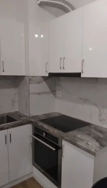 Tirane, jepet me qera apartament 1+1 Kati 3, 60 m² 400 € (Kompleksi Mangalem)