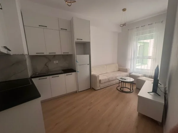 Tirane, jepet me qera apartament 1+1+Ballkon Kati 7, 55 m² 420 € 