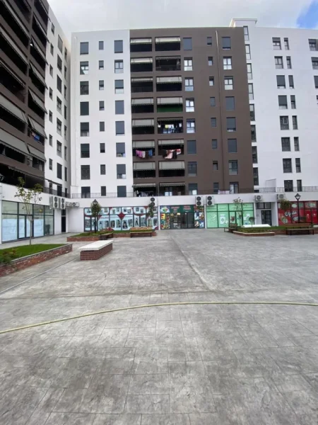 Tirane, shitet ambjent biznesi Kati 0, 149.270 € (Kamez)