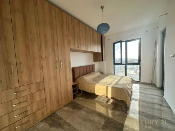 Tirane, jepet me qera apartament 1+1+Ballkon Kati 8, 72 m² 500 € (farmacia 10)