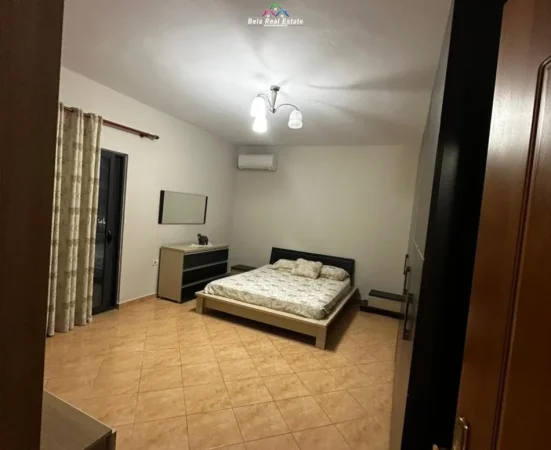 Tirane, jepet me qera Vile 3+1 Kati 3, 130 m² 580 € (teodor keko)