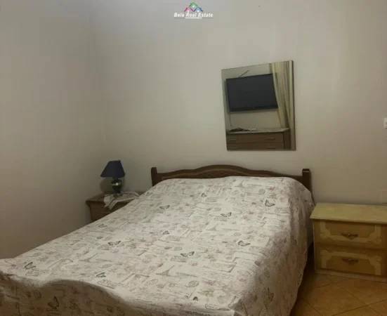 Tirane, jepet me qera Vile 3+1 Kati 3, 130 m² 580 € (teodor keko)