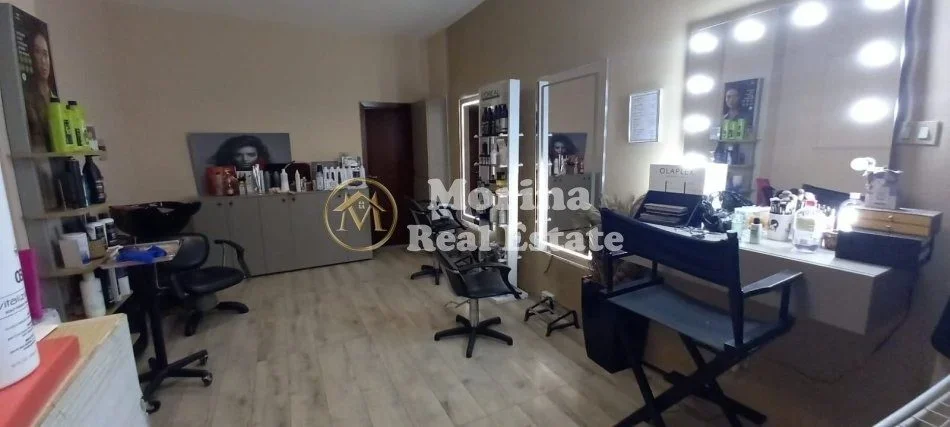 Tirane, shitet ambjent biznesi Kati 1, 25 m² (Zona Blloku Garda Liqeni Artificial Stadiumi Dinamo)