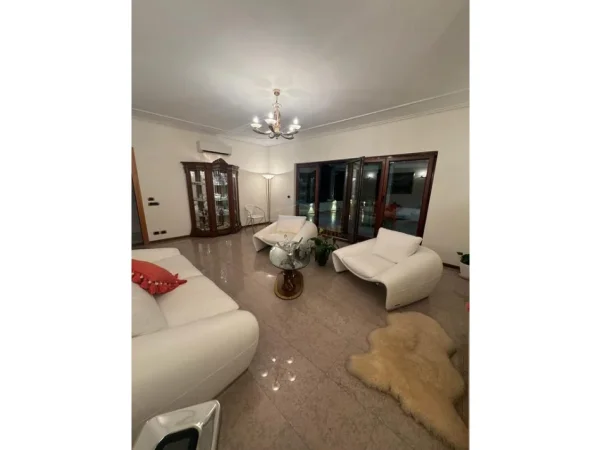 Qera,Apartament 3+1+2,Rruga e Elbasanit