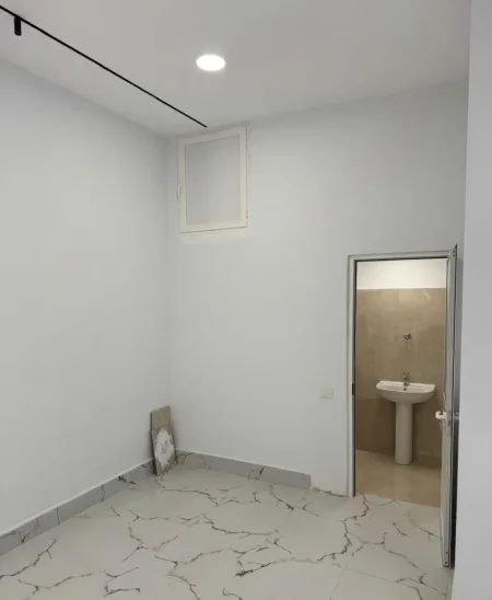 Tirane, shitet ambjent biznesi Kati 1, 38 m² 190.000 € (Rruga Mine Peza)