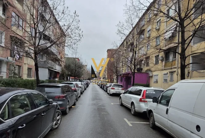 Tirane, shitet apartament 1+1+Ballkon Kati 3, 63 m² 131.000 € (ISH PARKU)