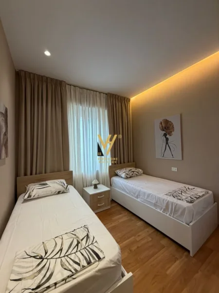 Tirane, jepet me qera apartament 1+1+Ballkon Kati 2, 95 m² 1.100 € (BLLOK)
