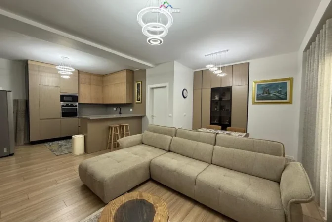 Tirane, jepet me qera apartament 3+1 Kati 6, 159 m² 1.950 € (garden building)
