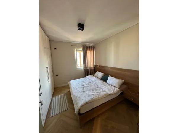 Tirane, shitet apartament 1+1+Ballkon Kati 3, 68 m² 