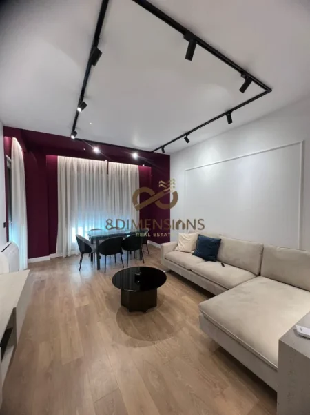 Tirane, jepet me qera apartament 2+1+Ballkon Kati 1, 90 m² 1.000 € (porcelan)