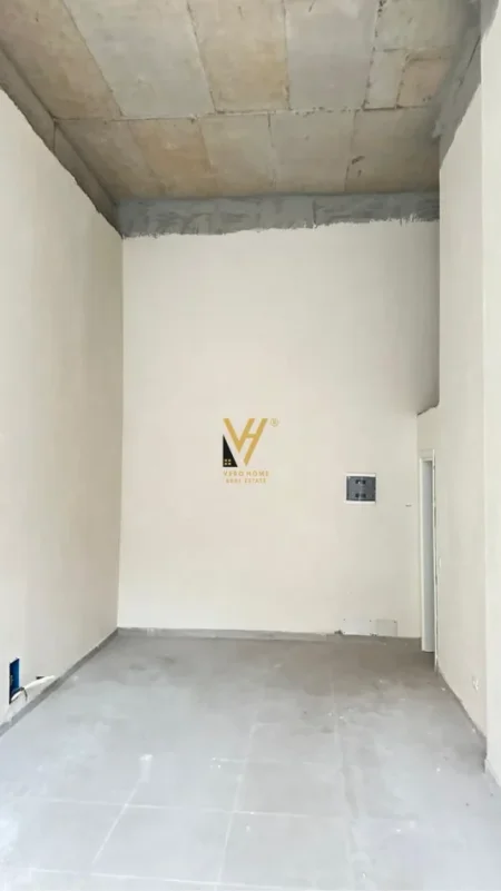 Tirane, jepet me qera dyqan Kati 0, 31 m² 920 € (PAZARI I RI)