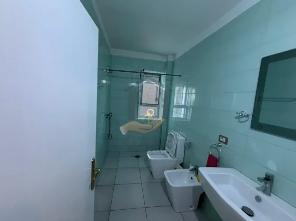 Durres, shitet apartament 2+1+Ballkon Kati 2, 92 m² 124.000 € (muzeumi durres)