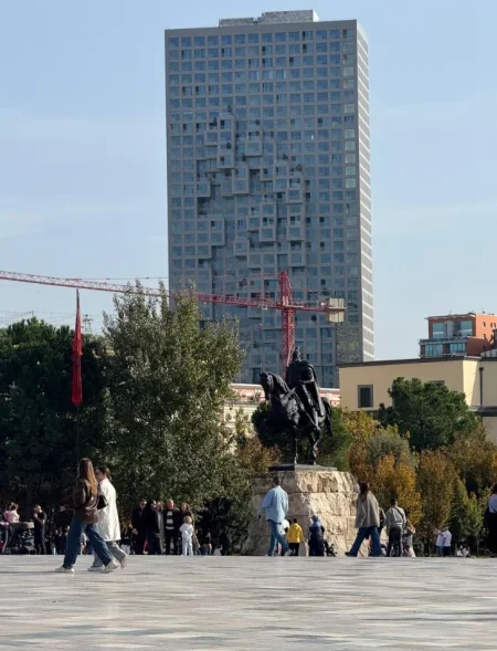 Tirane, shitet dyqan Kati 0, 47 m² 330.000 € 