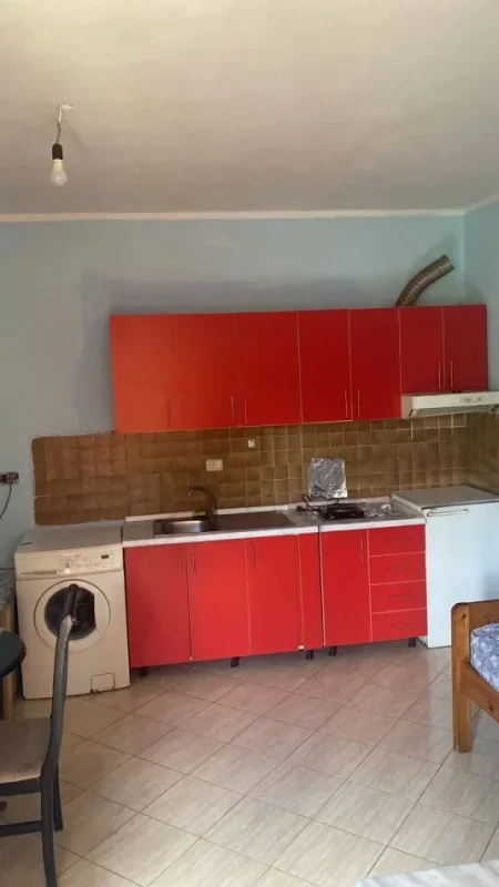 Tirane, jepet me qera apartament 1+1 Kati 1, 40 m² 280 € (Pallati Me Shigjeta)