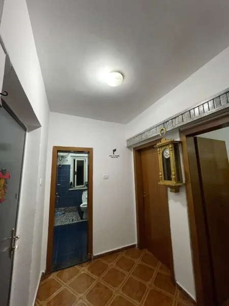 Tirane, jepet me qera apartament 2+1 , 80 m² 600 € (STACIONI I TRENIT)
