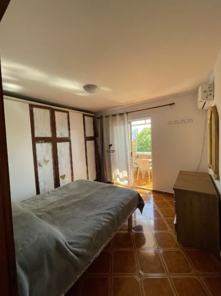 Tirane, jepet me qera apartament 2+1 , 80 m² 600 € (STACIONI I TRENIT)