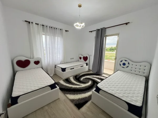 Tirane, jepet me qera Vile Kati 3, 100 m² 65.000 € (Rruga Pano Lulo)