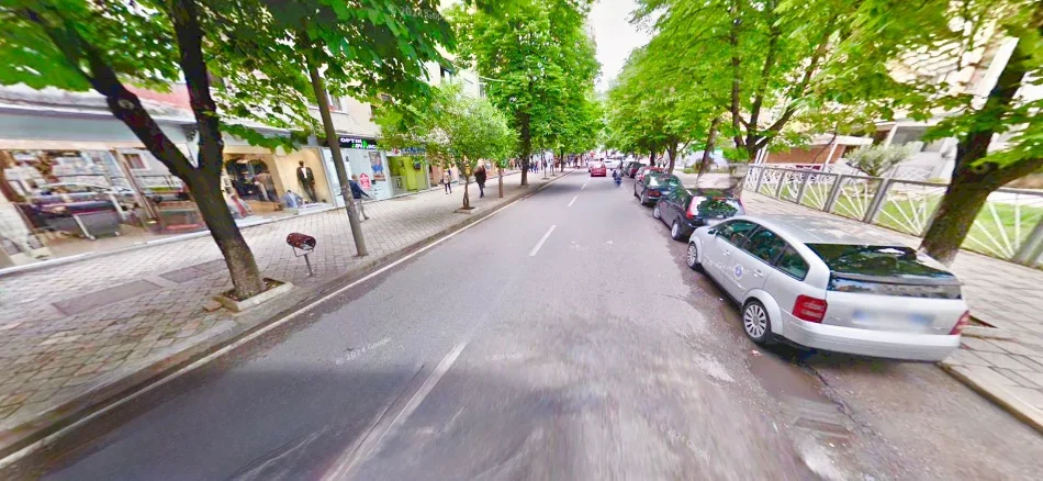 Tirane, jepet me qera dyqan Kati 0, 50 m² 1.600 € (Drejtoria e Policise Myslym Shyri)