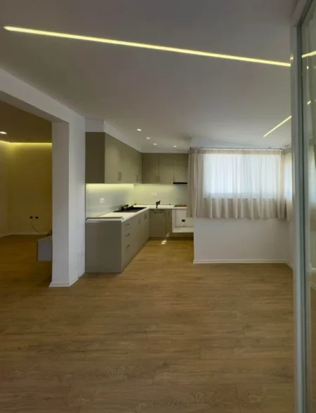 Tirane, shitet apartament 1+1 , 73 m² 114.000 € (FRESK)