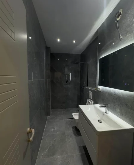 Tirane, shitet apartament 1+1 , 73 m² 114.000 € (FRESK)