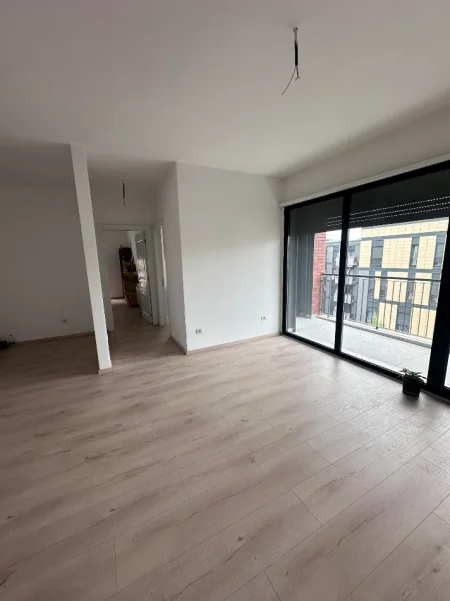 Tirane, jap me qera apartament 2+1+Ballkon Kati 6, 89 m² 770 € (Rruga panorama)