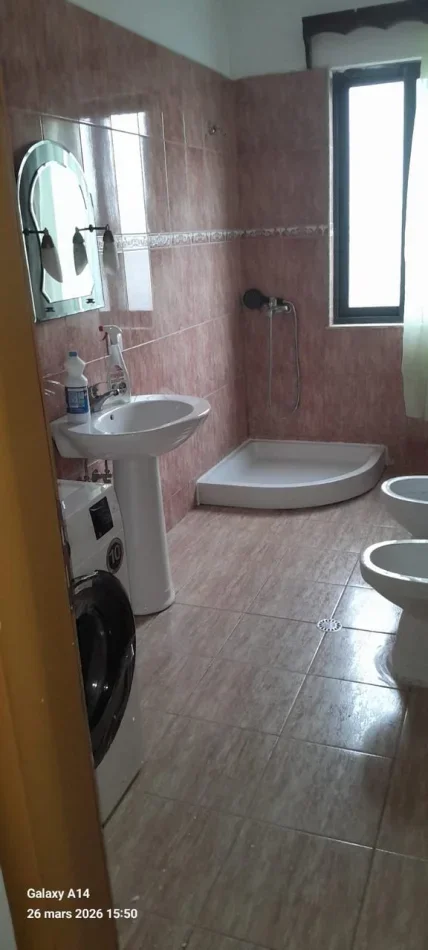 Tirane, jepet me qera apartament 2+1 Kati 6, 80 m² 460 € (Yzberisht)