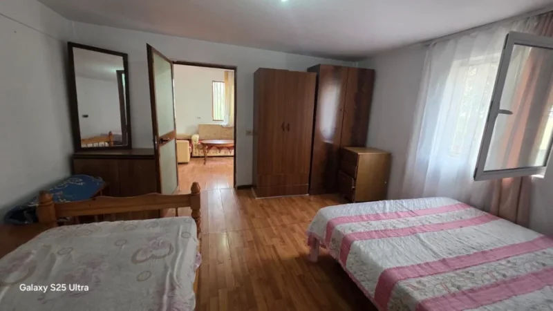 Tirane, jepet me qera apartament 1+1 Kati 1, 70 m² 200 € (Maji)