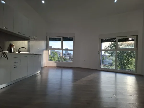 🔥🏠Apartament 2+1+2+Ballkon 320Lek/muaj Per Qera - 105 m² (ALI DEMI)🔥