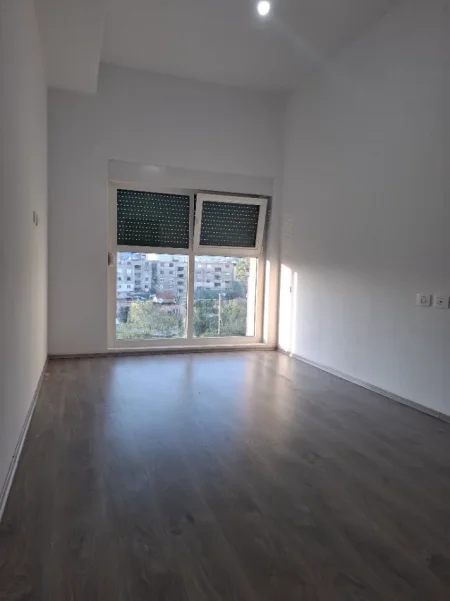 🔥🏠Apartament 2+1+2+Ballkon 320Lek/muaj Per Qera - 105 m² (ALI DEMI)🔥