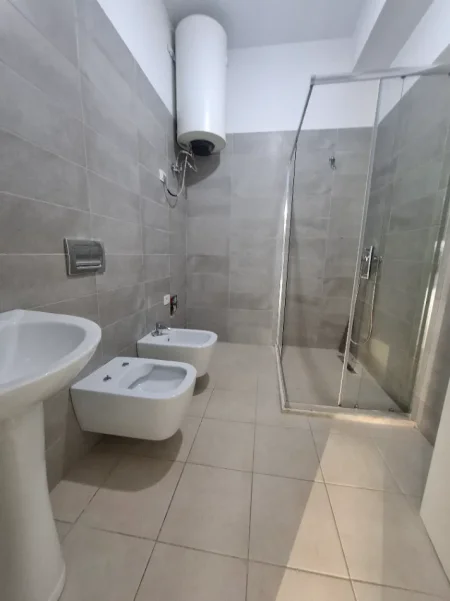 🔥🏠Apartament 2+1+2+Ballkon 320Lek/muaj Per Qera - 105 m² (ALI DEMI)🔥