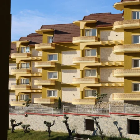 Tirane, shitet apartament 1+1 , 79 m² 129.000 € (farke)