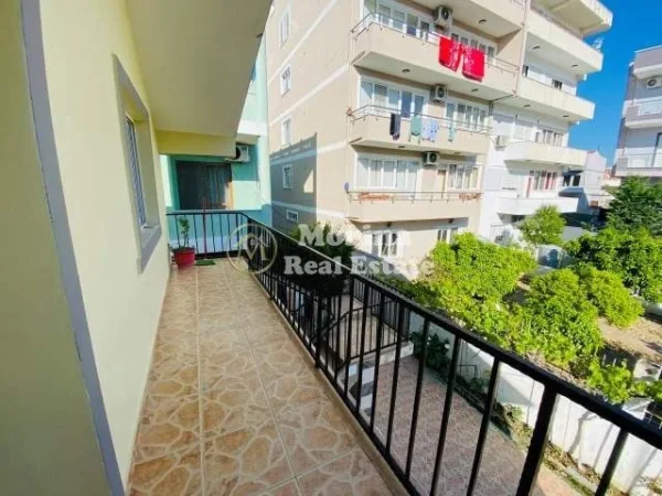 Tirane, shitet apartament 2+1 Kati 0, 263 m² 219.000 € (Rruga Iliria)