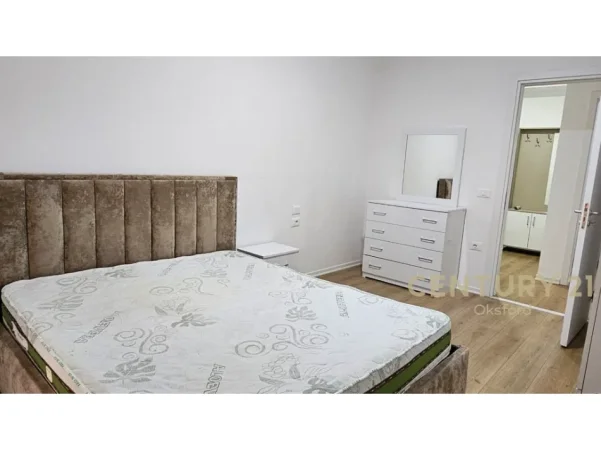 Tirane, jepet me qera apartament 1+1+Ballkon Kati 5, 75 m² 500 € (don bosko)