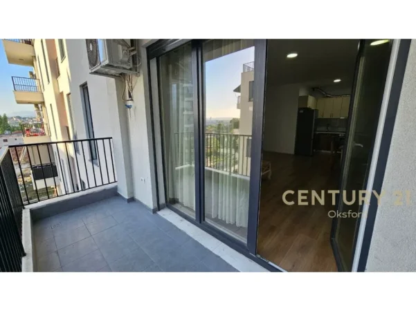 Tirane, jepet me qera apartament 1+1+Ballkon Kati 5, 75 m² 500 € (don bosko)