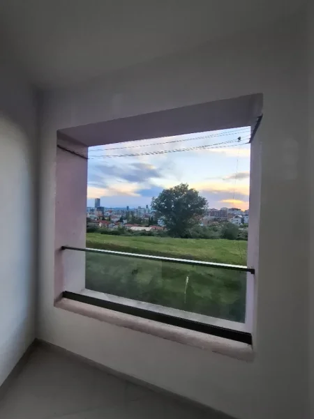 🔥🏠Apartament 2+1+2+Ballkon 320Lek/muaj Per Qera - 105 m² (ALI DEMI)🔥