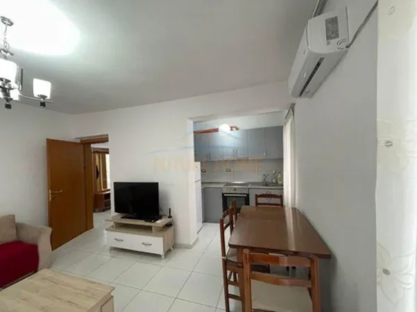 Tirane, jepet me qera apartament 3+1+Ballkon Kati 3, 90 m² 600 € (Rruga Bardhyl)