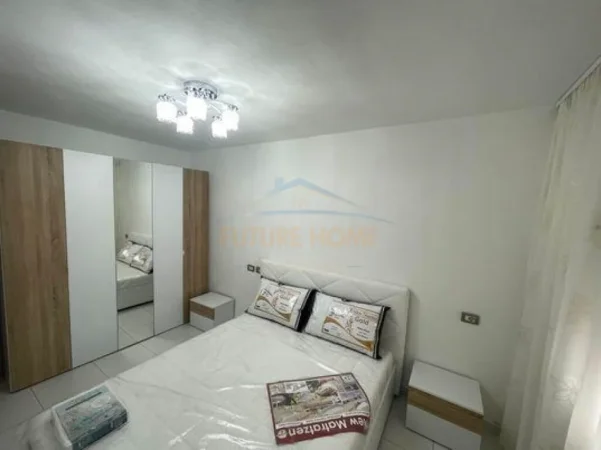 Tirane, jepet me qera apartament 3+1+Ballkon Kati 3, 90 m² 600 € (Rruga Bardhyl)