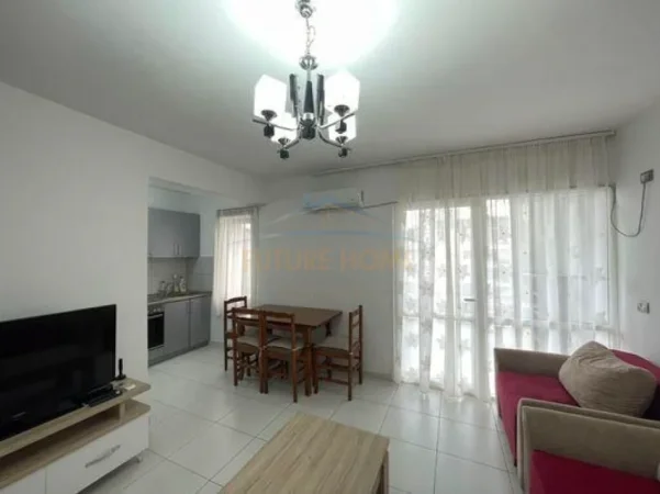 Tirane, jepet me qera apartament 3+1+Ballkon Kati 3, 90 m² 600 € (Rruga Bardhyl)