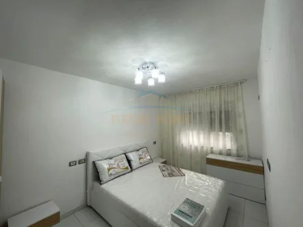 Tirane, jepet me qera apartament 3+1+Ballkon Kati 3, 90 m² 600 € (Rruga Bardhyl)