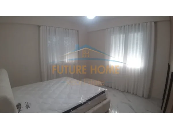 Tirane, jepet me qera apartament 2+1+Ballkon Kati 5, 84 m² 800 € (Rruga e Kavajes)