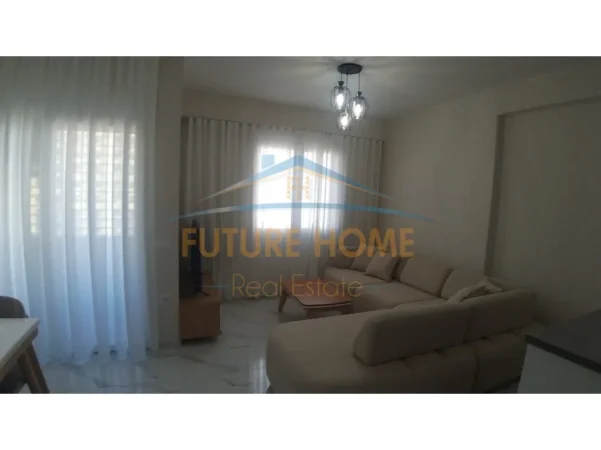 Tirane, jepet me qera apartament 2+1+Ballkon Kati 5, 84 m² 800 € (Rruga e Kavajes)